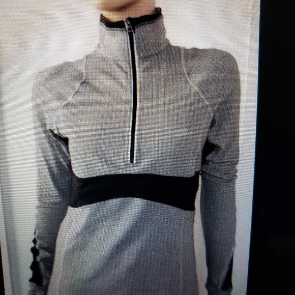 Lululemon pullover - Picture 3 of 6